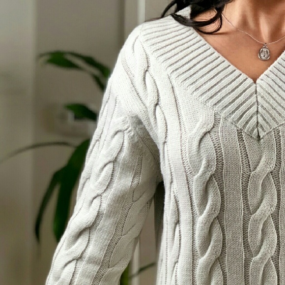 MADDIE Cable Knit Sweaterdress - Picture 4 of 7